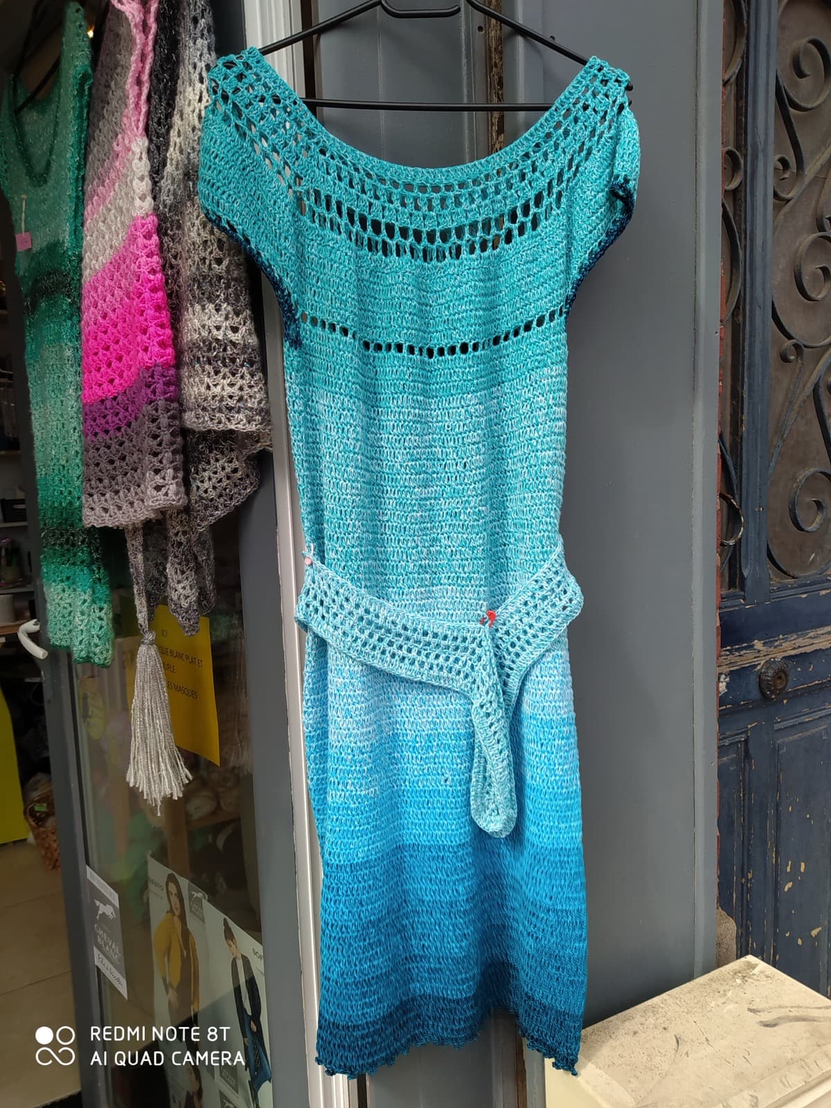 Robe bleue en coton au crochet