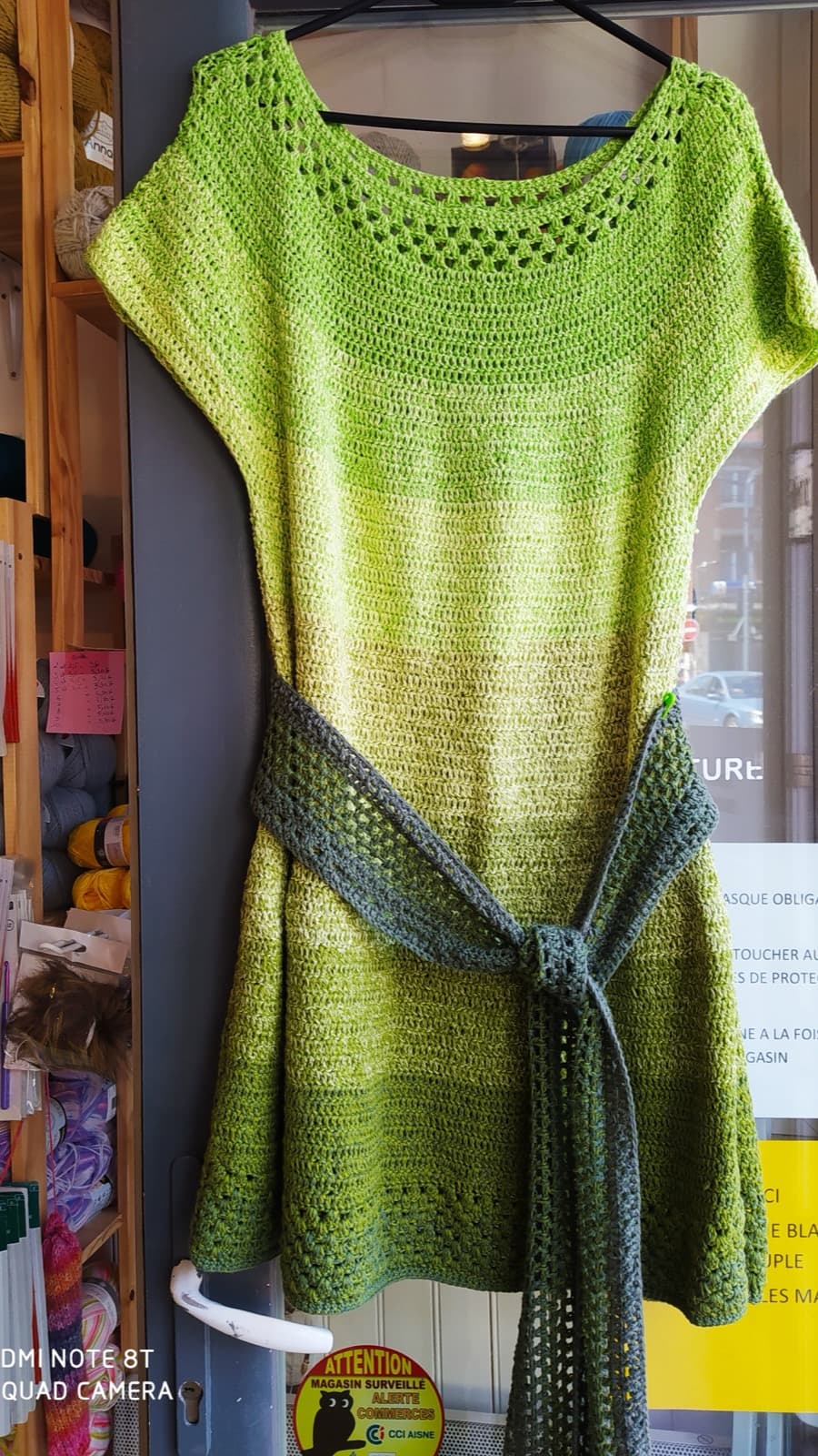Robe d'été verte au crochet